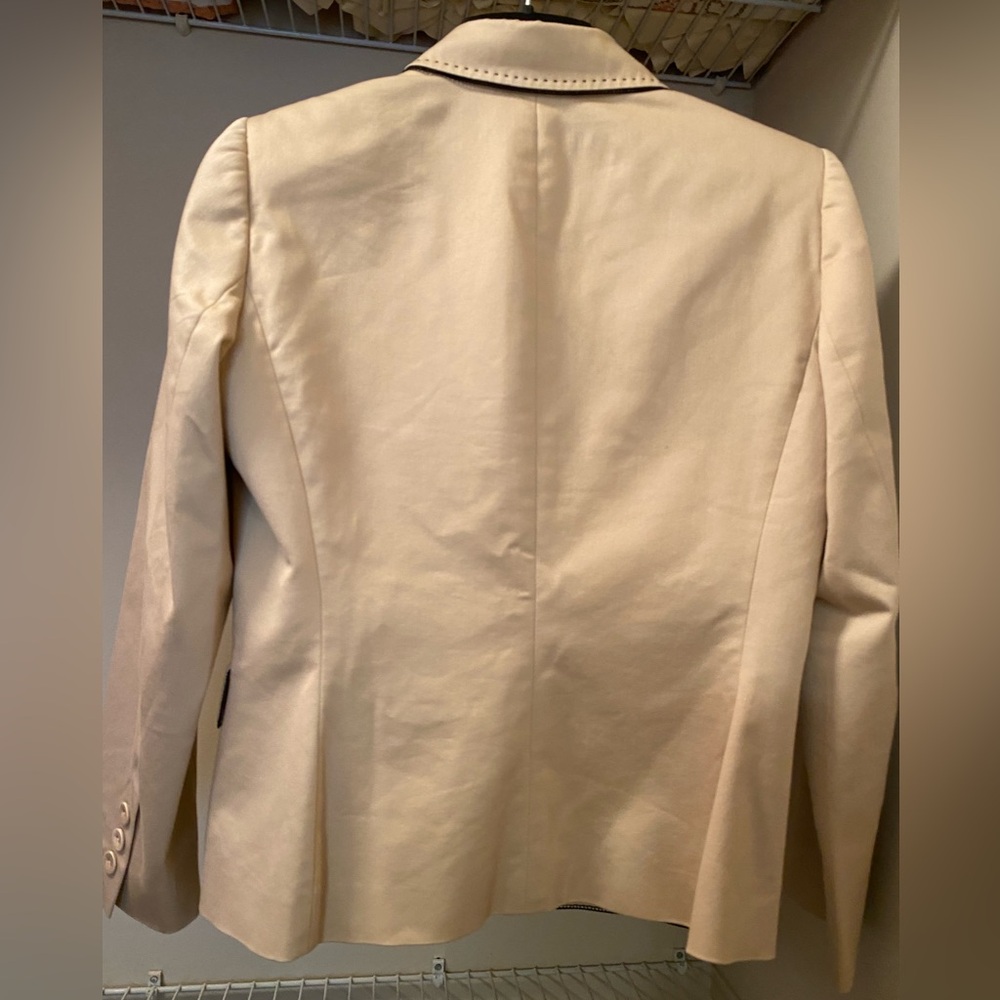 Studio Tahari size 8 tan blazer and skirt with beautiful decorative stitching - Picture 5 of 14